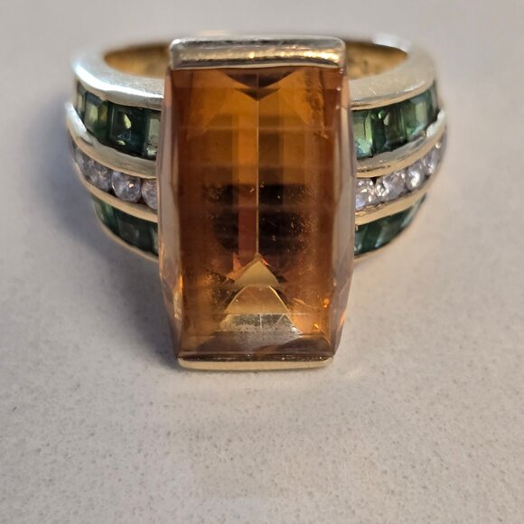 Ring - Picture 1 of 4
